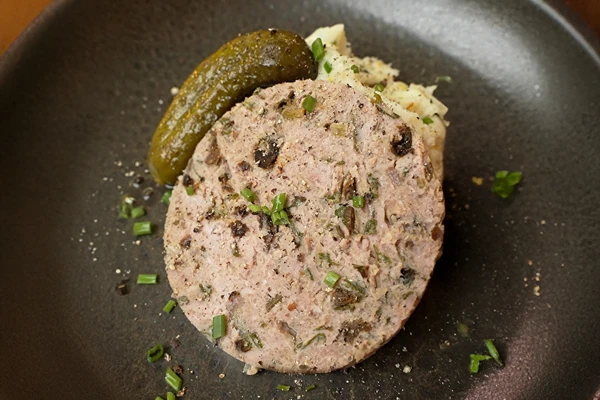 Lunchbox met luncheon meat van varkensvlees