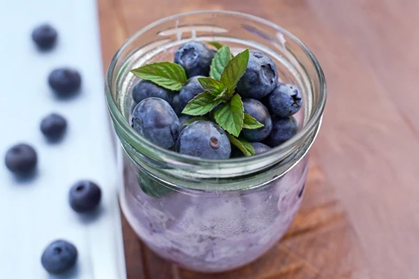 Overnight oats met bosbessenjam - snel en gezond ontbijt