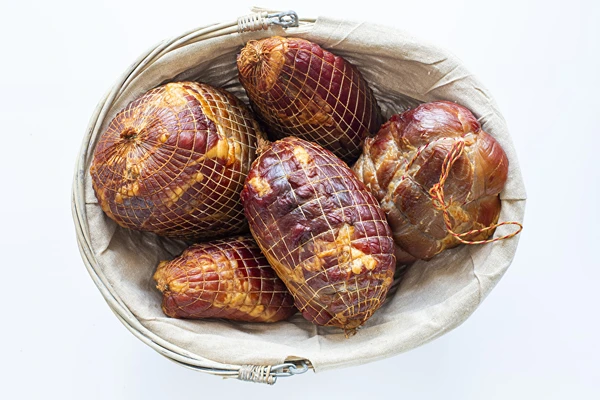 Traditioneel gerookte ham