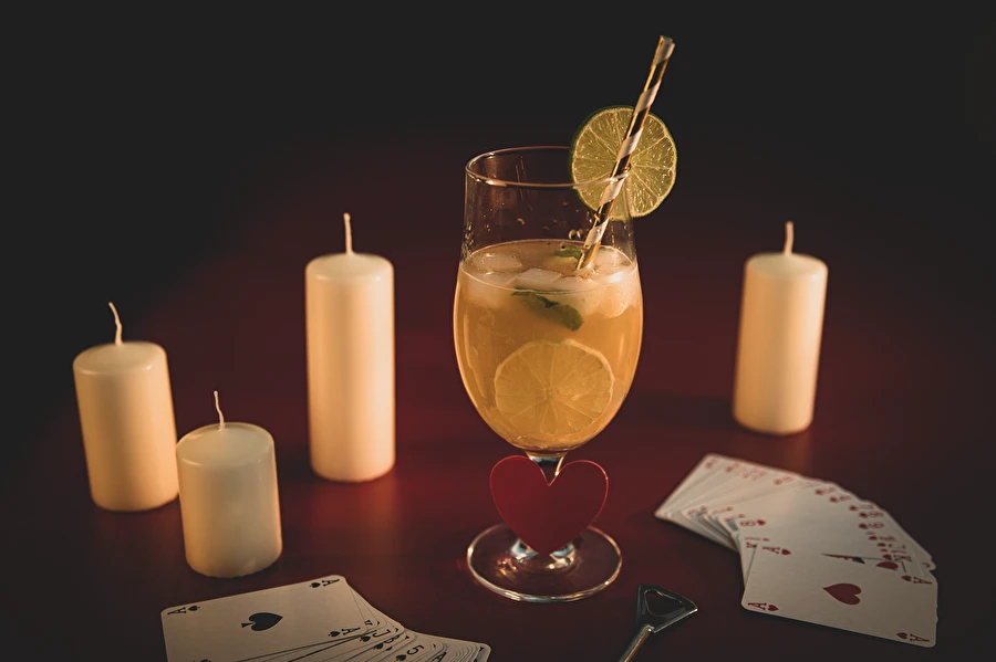 Browin Przepiśnik - Exotische voorspelling - citrus-Andrzejki-cocktail