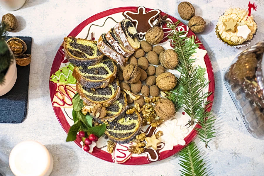 Browin Przepiśnik - Feestelijke maanzaadrol die altijd lukt!