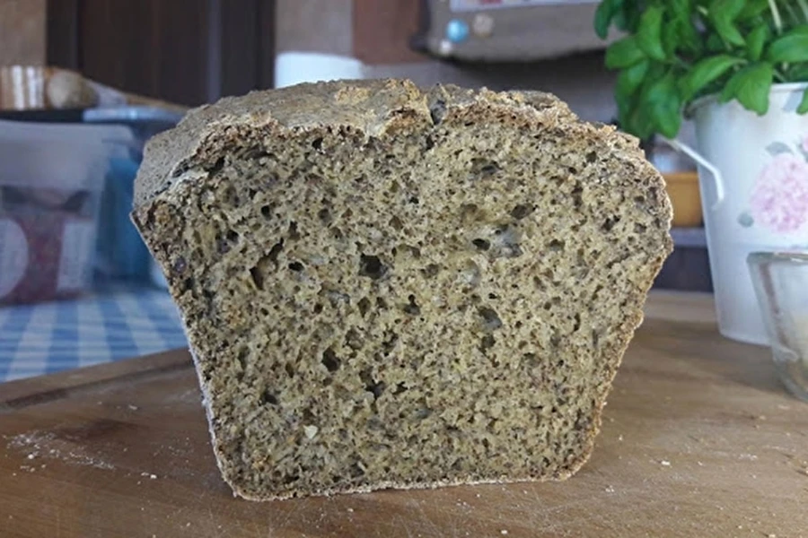 Browin Przepiśnik - Huisgemaakt glutenvrij brood met hennepmeel