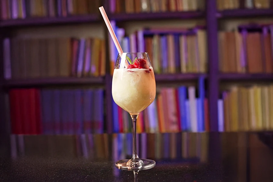 Browin Przepiśnik - Pina NoLada – exotische alcoholvrije cocktail