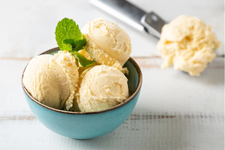 Zelfgemaakt roomijs – een eenvoudig recept voor de klassieke smaak van de zomer
